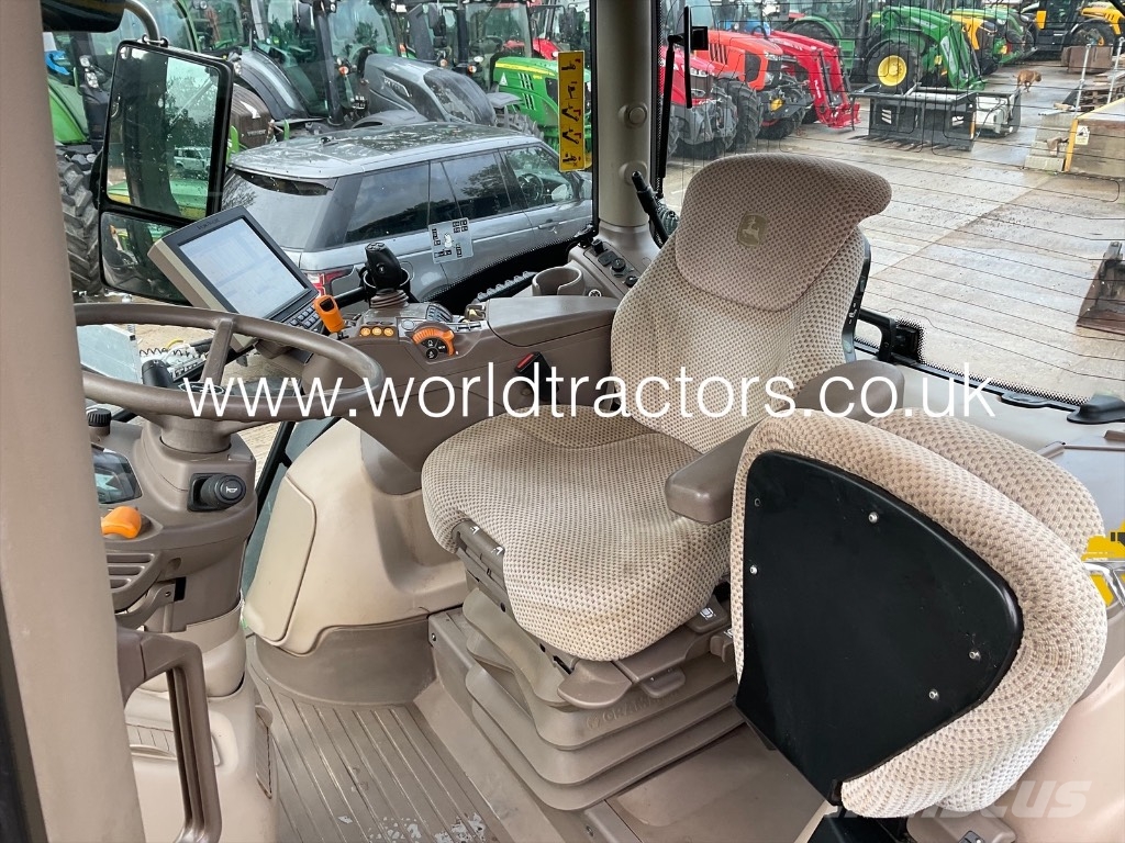 John Deere 6215 R Traktorer