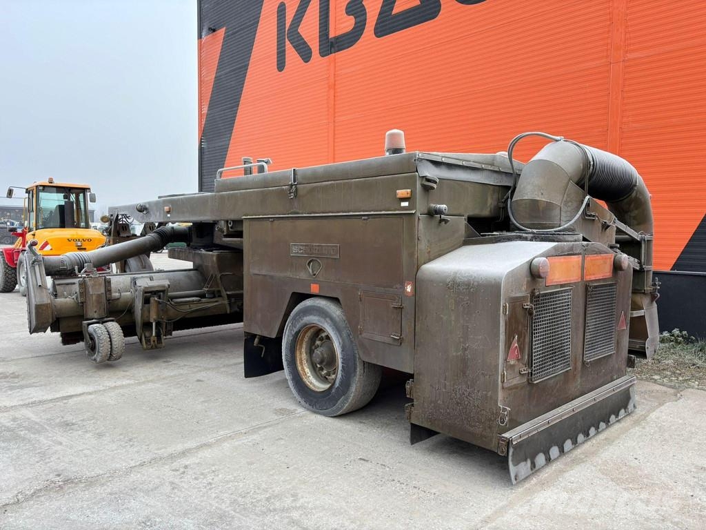 Schörling P17FV BROOM / BLOWER / 3053 HOURS Sweepers