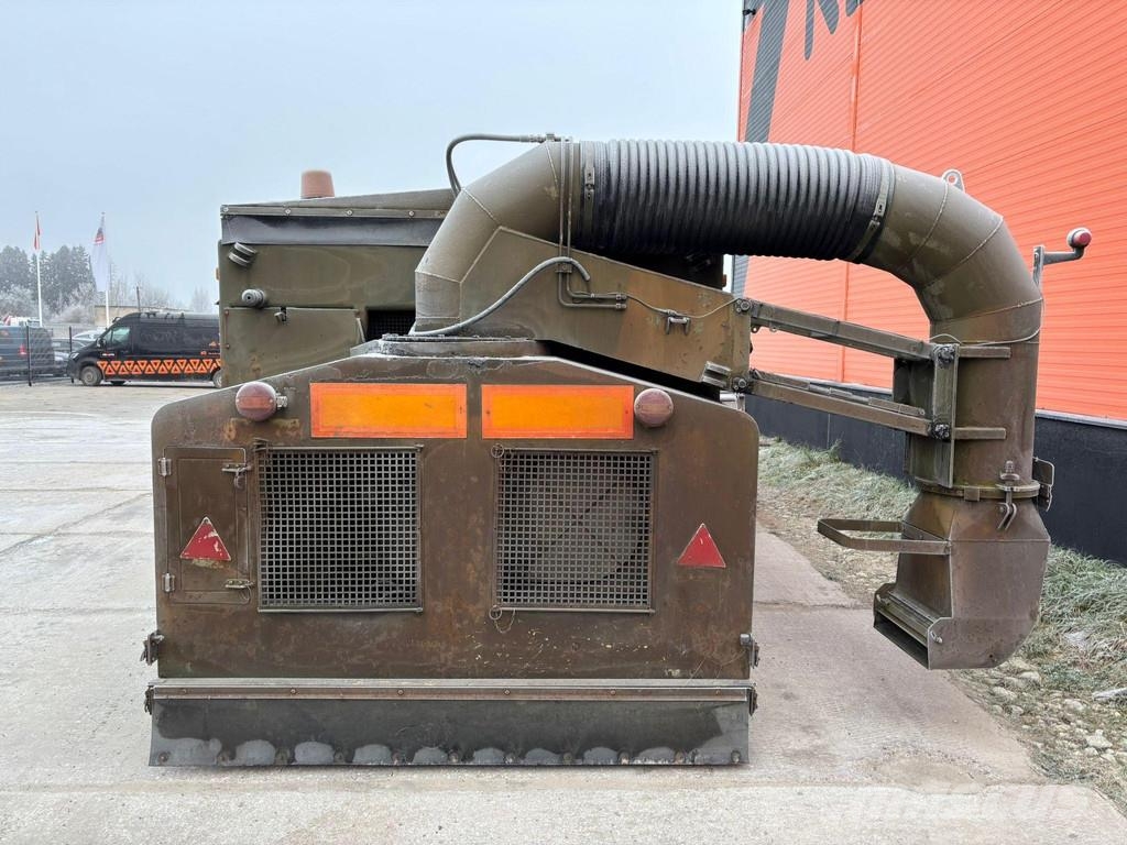 Schörling P17FV BROOM / BLOWER / 3053 HOURS Sweepers