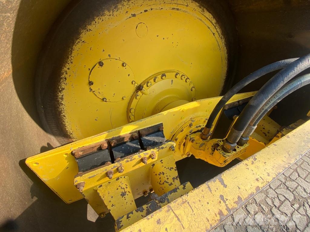 Bomag BW216 . Andre tromler