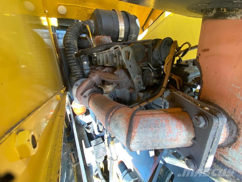 Bomag BW216 . Andre tromler