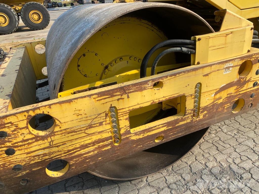 Bomag BW216 . Andre tromler