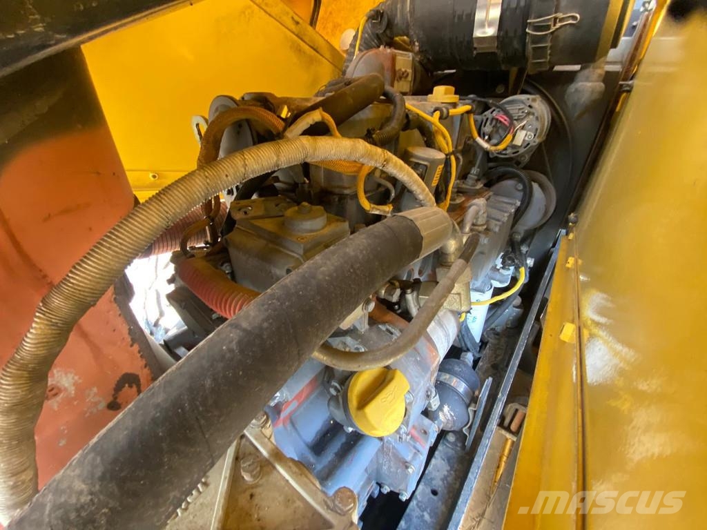 Bomag BW216 . Andre tromler