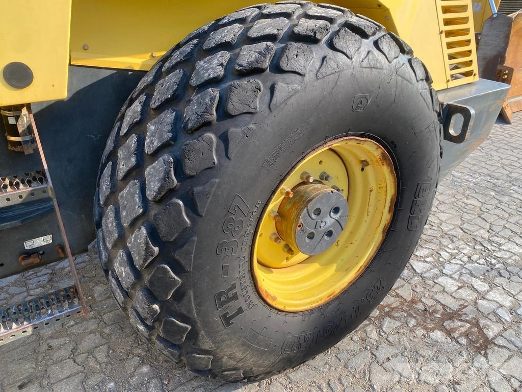 Bomag BW216 . Andre tromler