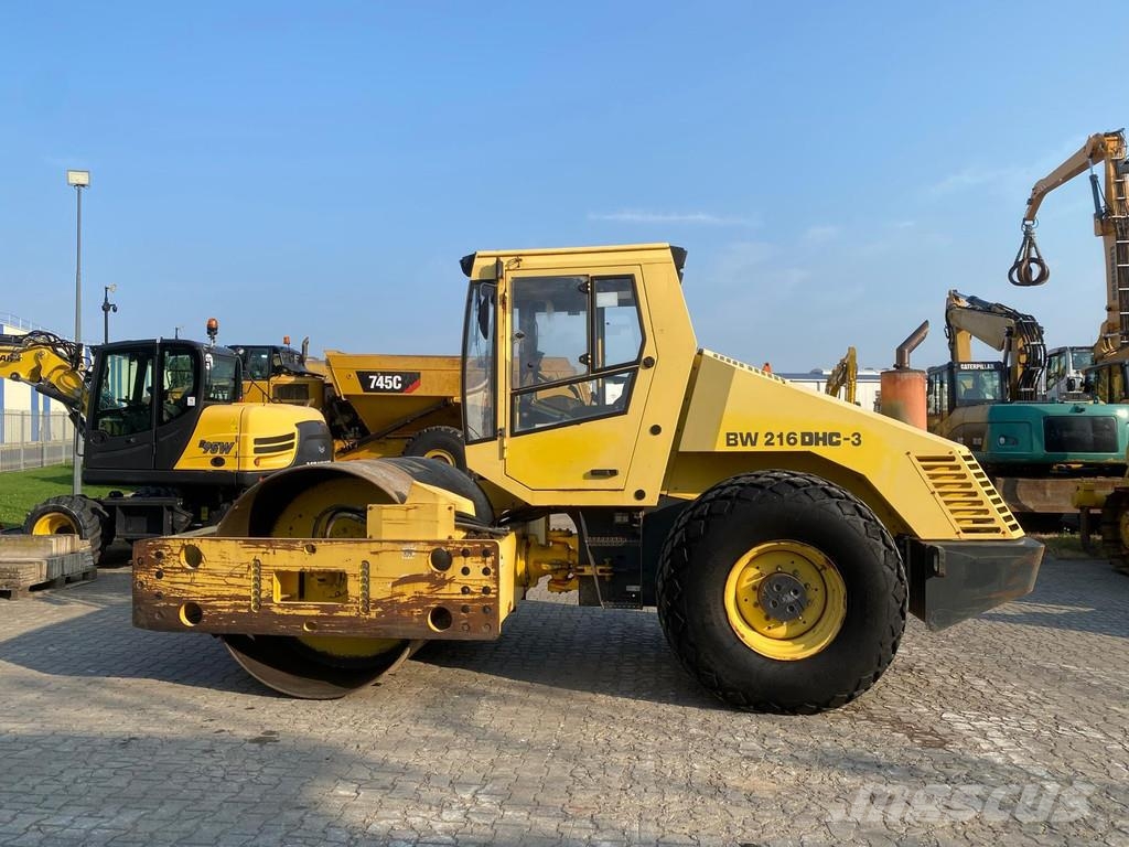 Bomag BW216 . Andre tromler