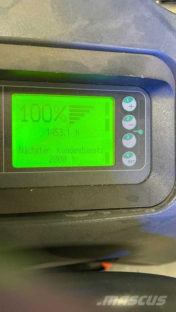 Linde T20AP Lavansiirtotrukit ajotasolla