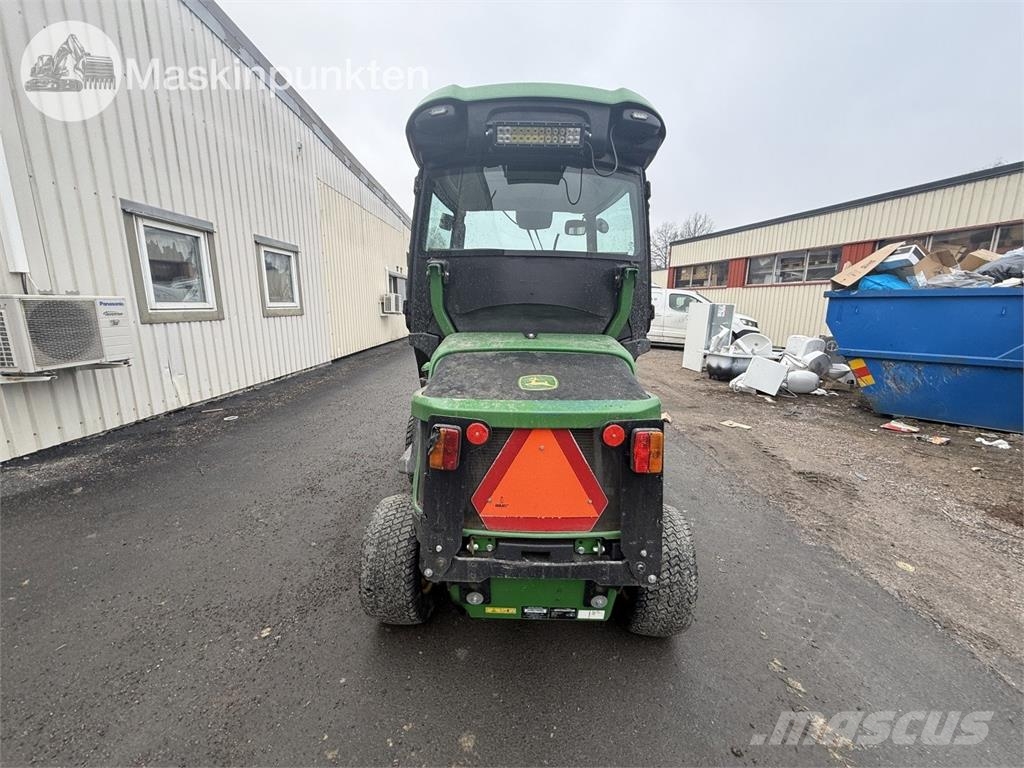 John Deere 1585 حاملات أدوات