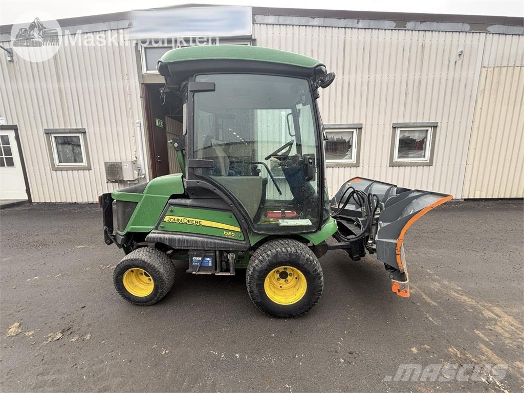 John Deere 1585 حاملات أدوات