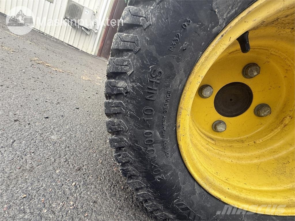 John Deere 1585 حاملات أدوات