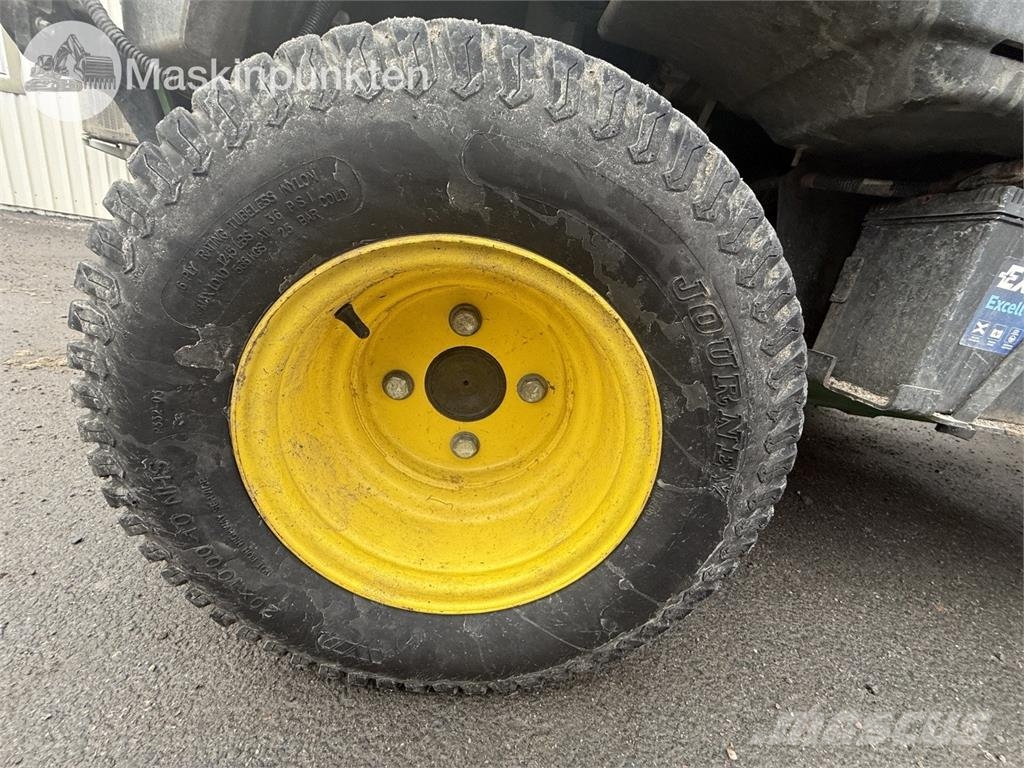 John Deere 1585 حاملات أدوات