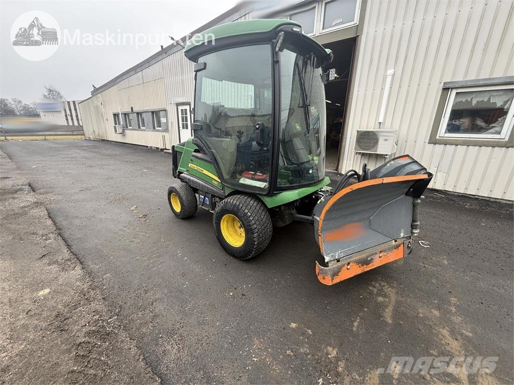 John Deere 1585 حاملات أدوات