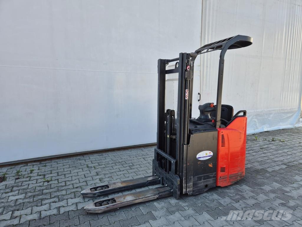 Linde D12SP Työntömastotrukit