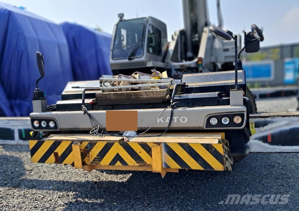 Kato KR-75H Macara teren accidentat