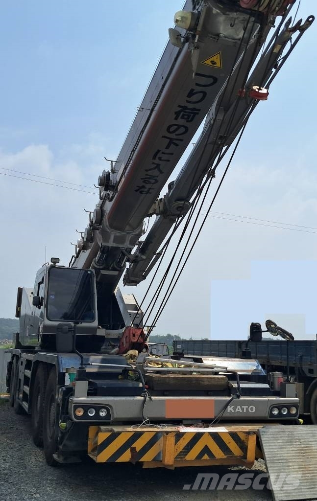 Kato KR-75H Macara teren accidentat