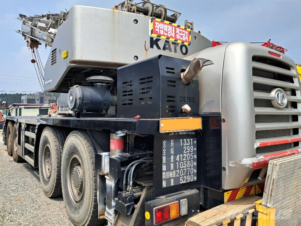Kato KR-75H Macara teren accidentat