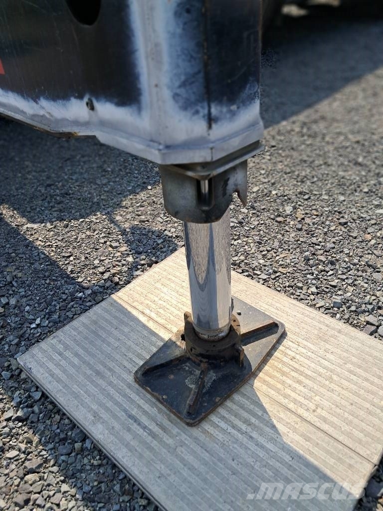Kato KR-75H Macara teren accidentat