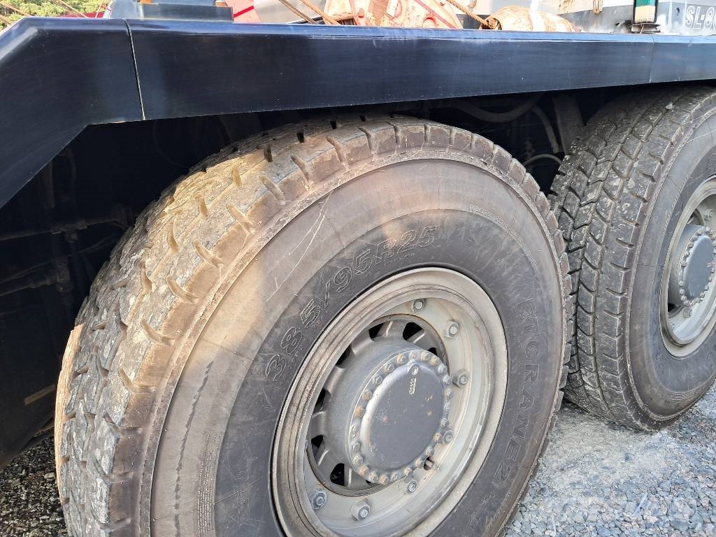 Kato KR-75H Macara teren accidentat