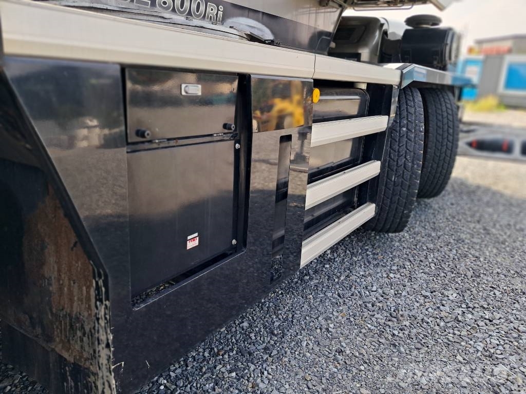 Kato KR-75H Macara teren accidentat