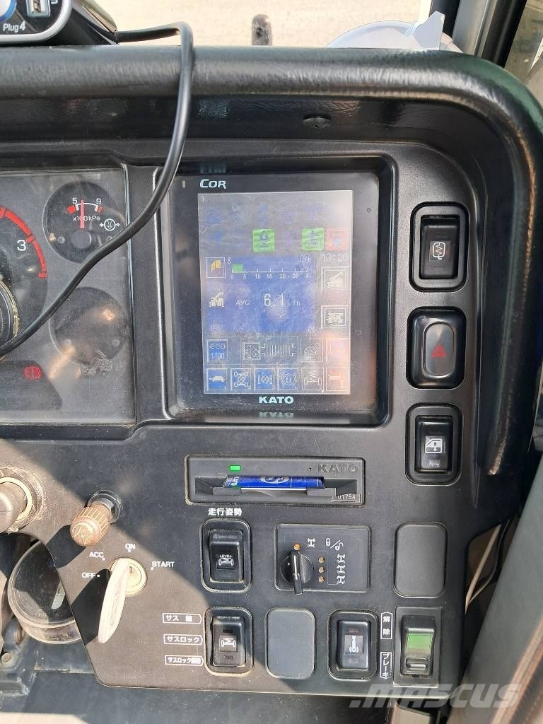 Kato KR-75H Macara teren accidentat