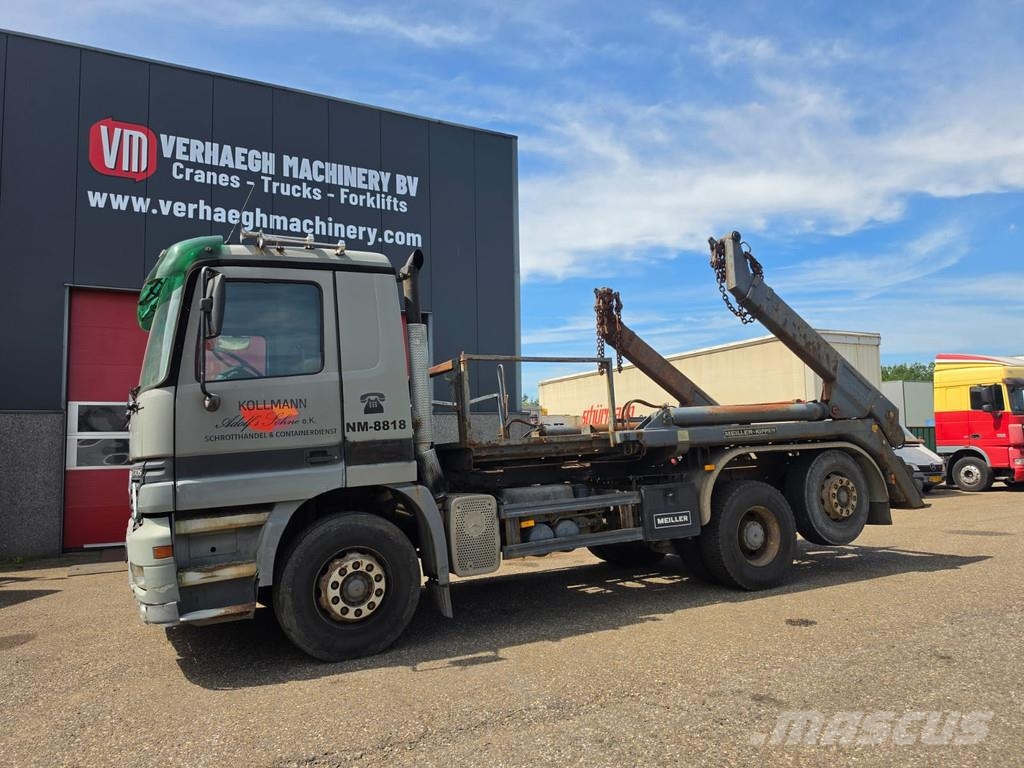 Mercedes-Benz 2548 شاحنات لوادر