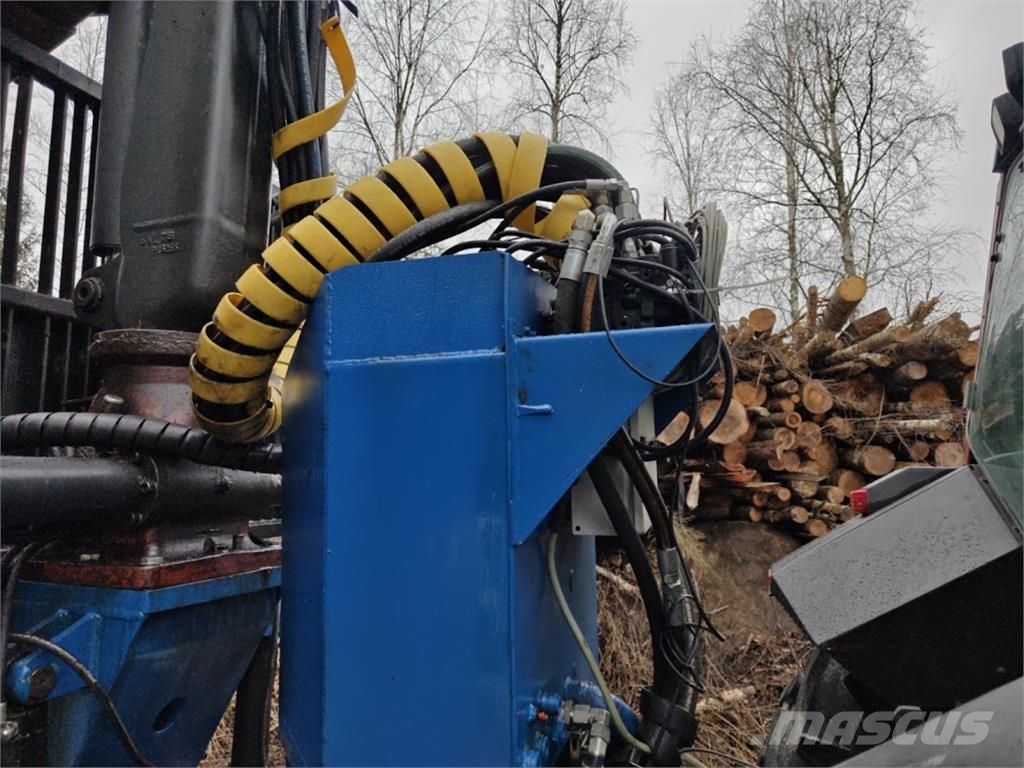  Omavalmiste Metsäkärry Logset 5F kuormatilalla Metsäperävaunut