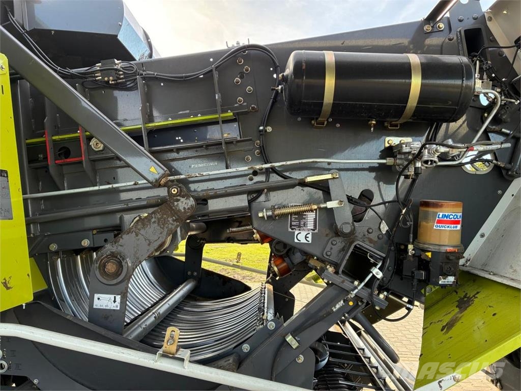 CLAAS Quadrant 2200 محزمات مربعة
