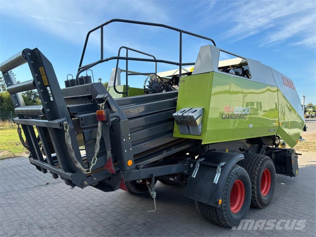 CLAAS Quadrant 2200 محزمات مربعة