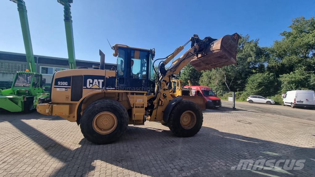 CAT 930G لوادر بعجل
