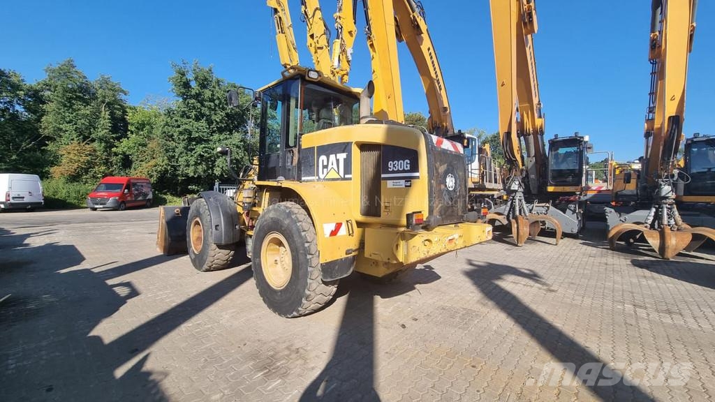 CAT 930G لوادر بعجل