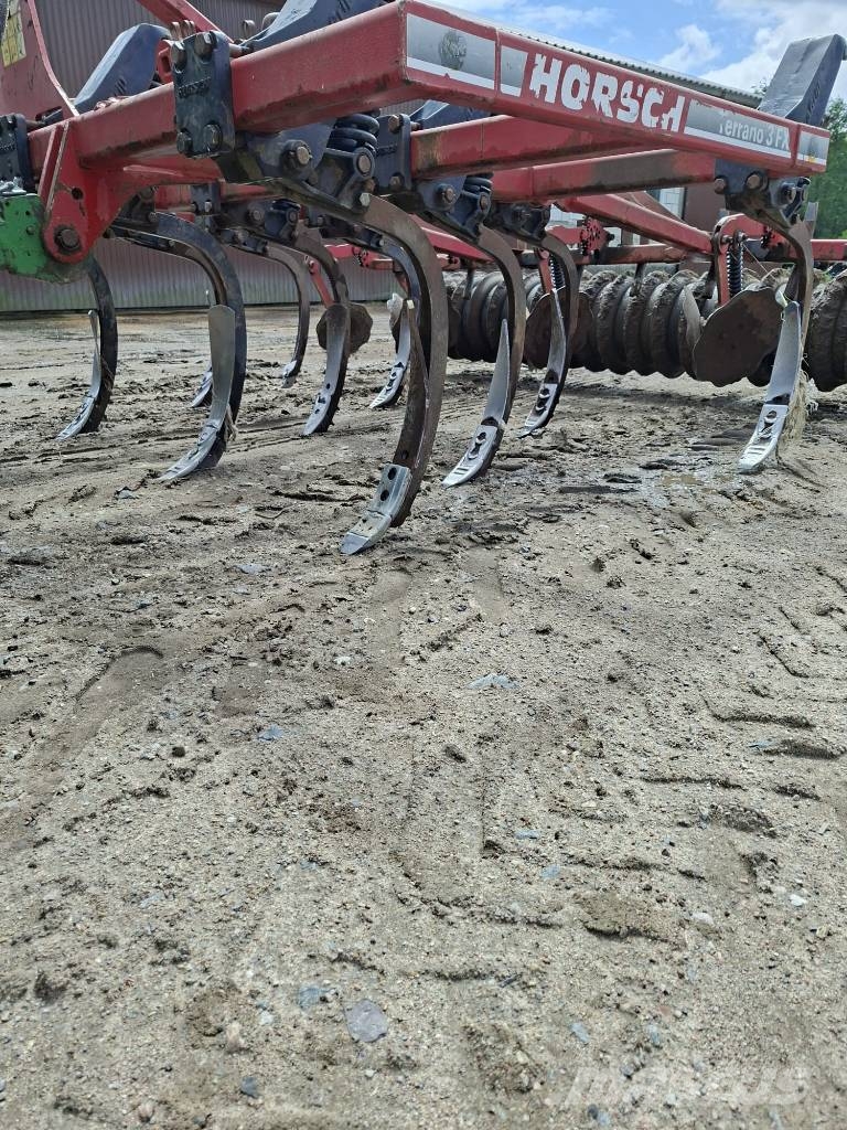 Horsch Terrano 3 FX Kultivatori