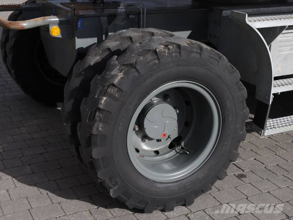 Liebherr A 910 Compact Bageri na kotačima
