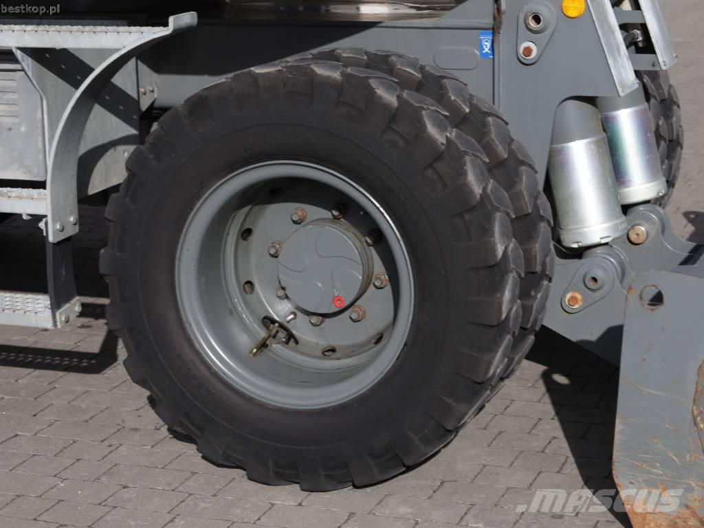 Liebherr A 910 Compact Bageri na kotačima