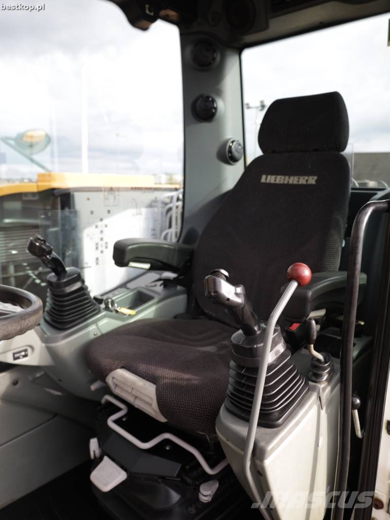 Liebherr A 910 Compact Bageri na kotačima