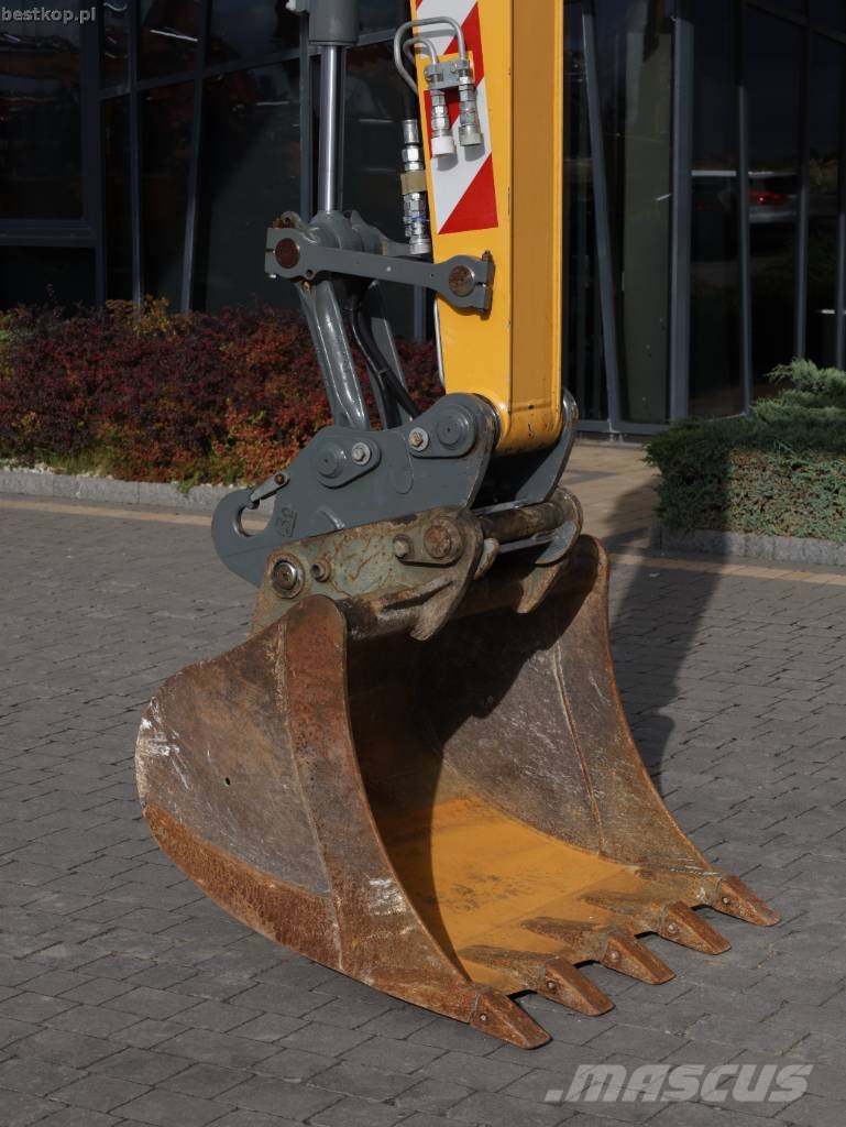 Liebherr A 910 Compact Bageri na kotačima