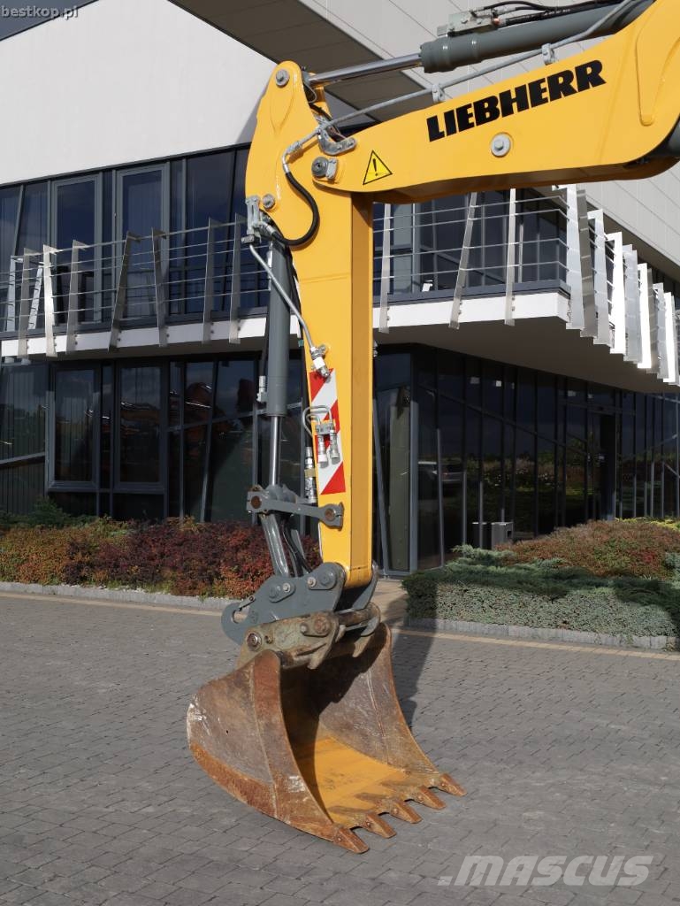 Liebherr A 910 Compact Bageri na kotačima