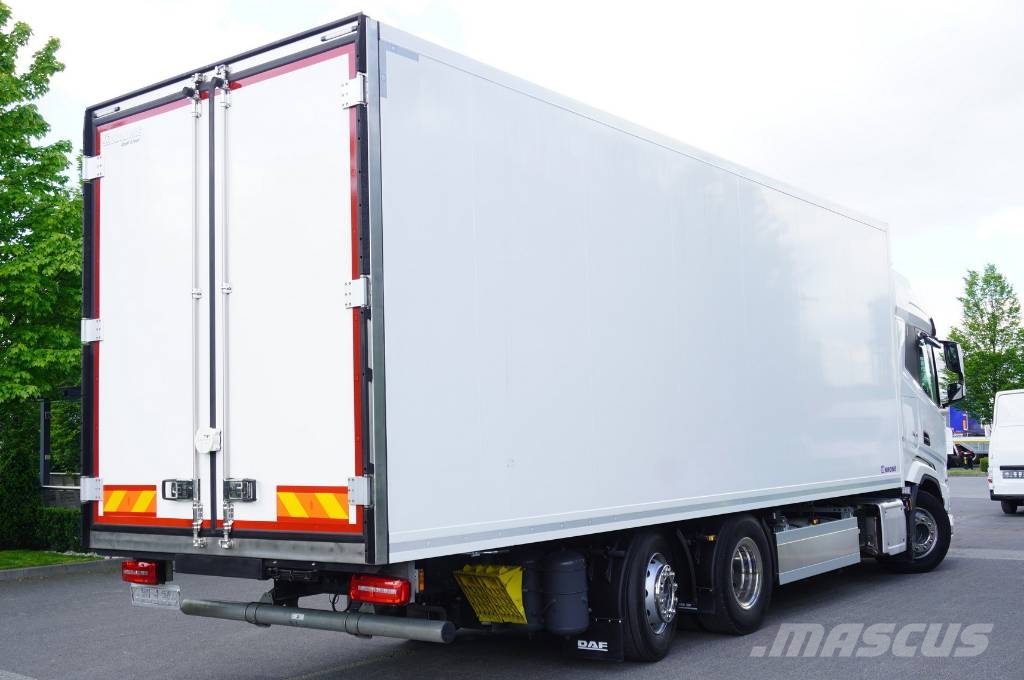 DAF XF 450 6x2 / KRONE 20 EPAL refrigerator / Carrier Isotermos y frigoríficos