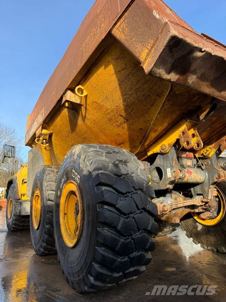 Komatsu HM 400-2 //BJ. 2008/15960H/Klima/6X6/ Camiones articulados