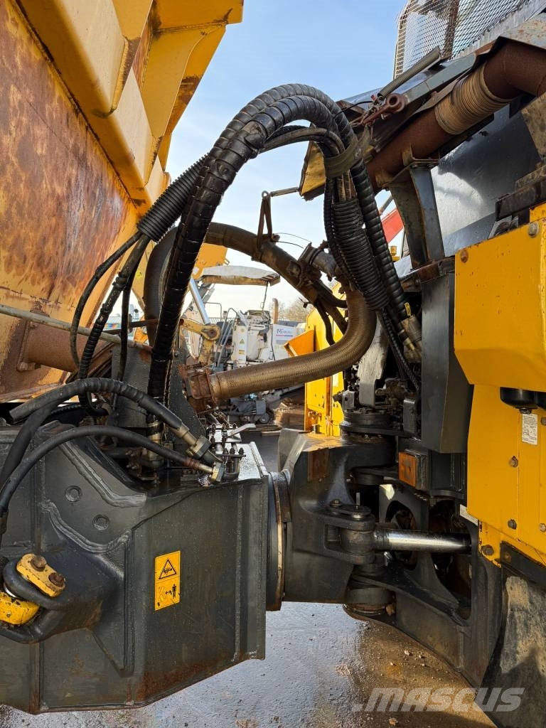 Komatsu HM 400-2 //BJ. 2008/15960H/Klima/6X6/ Camiones articulados