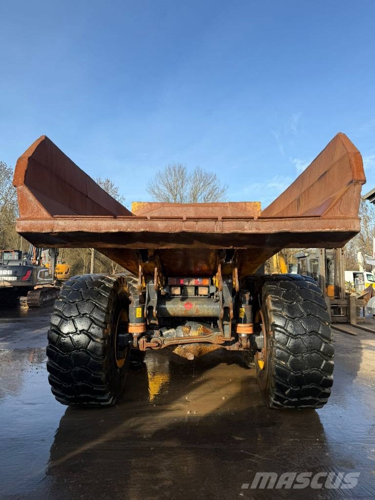 Komatsu HM 400-2 //BJ. 2008/15960H/Klima/6X6/ Camiones articulados