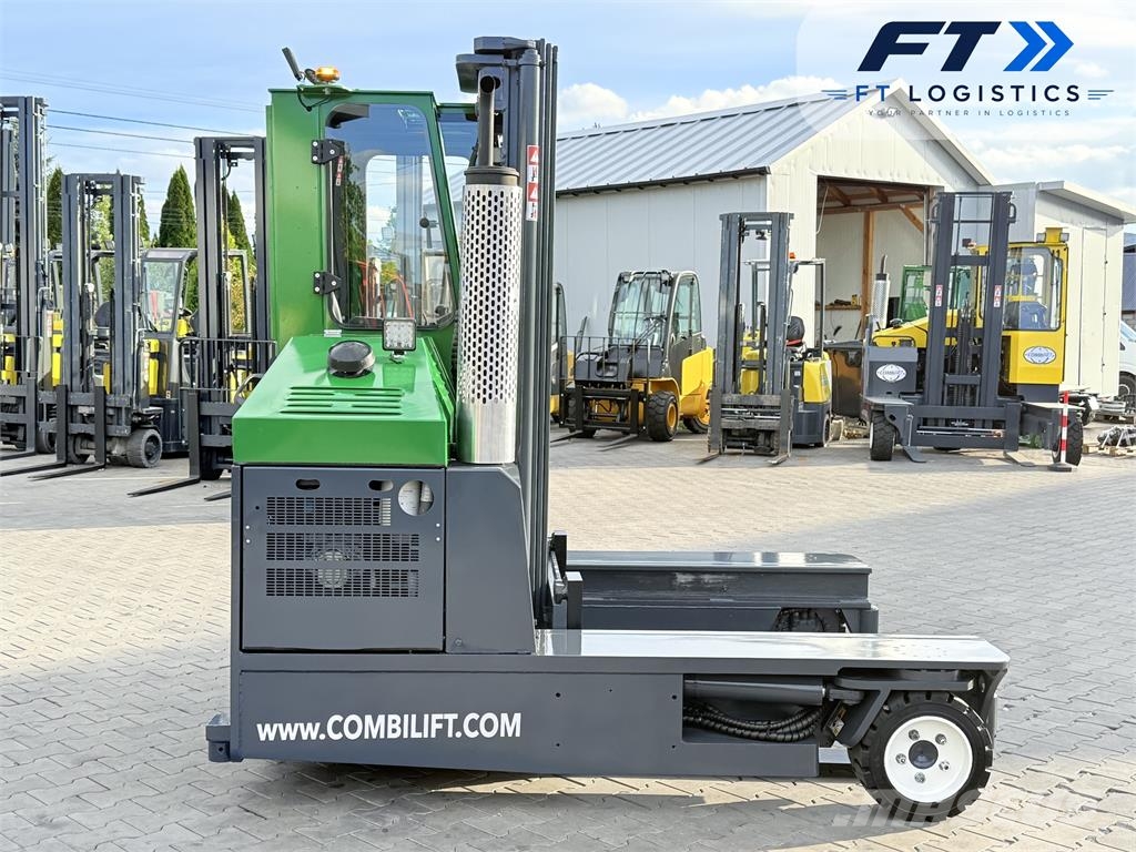 Combilift C3000 | GAS | TRIPLEX 5600MM | FREE LIFT | FORK PO Stivuitoare cu patru brate