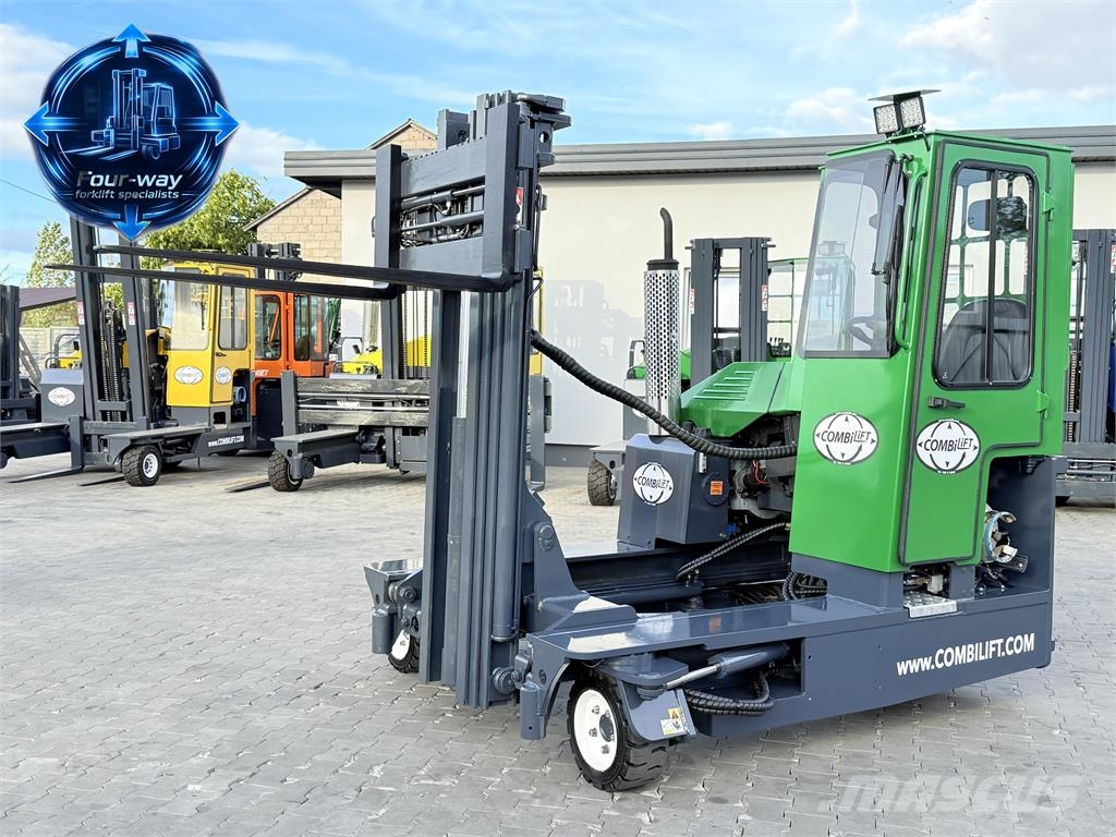 Combilift C3000 | GAS | TRIPLEX 5600MM | FREE LIFT | FORK PO Ανυψωτικά στενών δρόμων 4 κατευθύνσεων