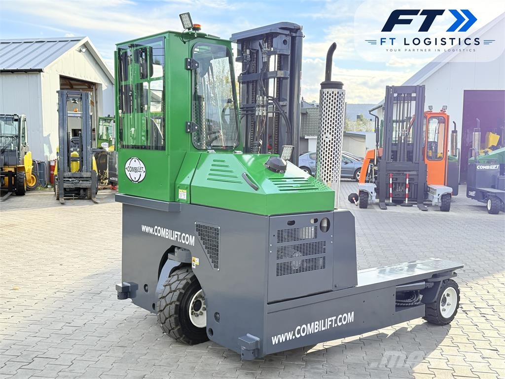 Combilift C3000 | GAS | TRIPLEX 5600MM | FREE LIFT | FORK PO Stivuitoare cu patru brate