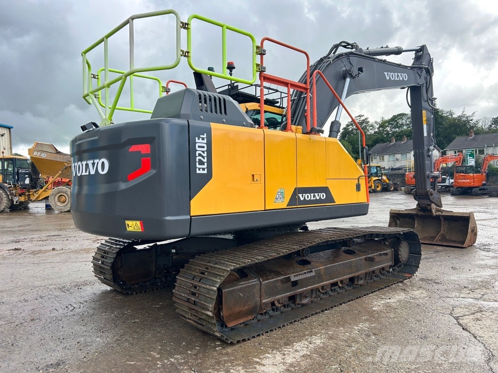 Volvo EC220 EL ( Rotational Piping / New Undercarriage ) 대형 굴삭기 29톤 이상