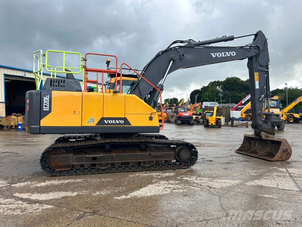 Volvo EC220 EL ( Rotational Piping / New Undercarriage ) 대형 굴삭기 29톤 이상