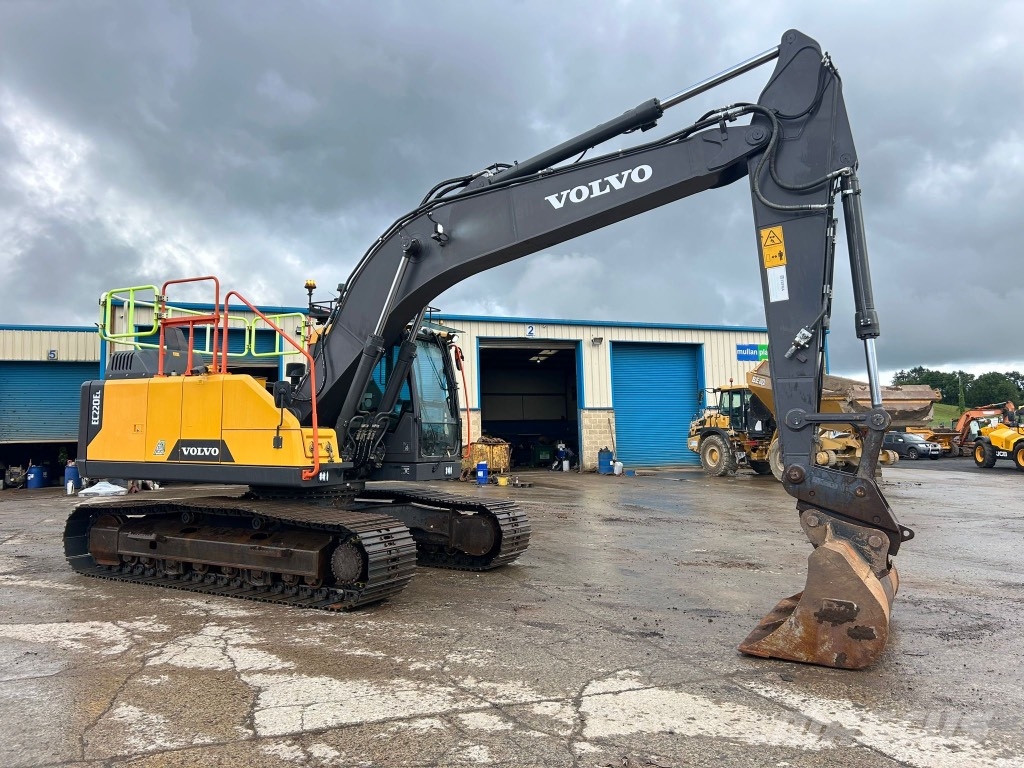 Volvo EC220 EL ( Rotational Piping / New Undercarriage ) 대형 굴삭기 29톤 이상