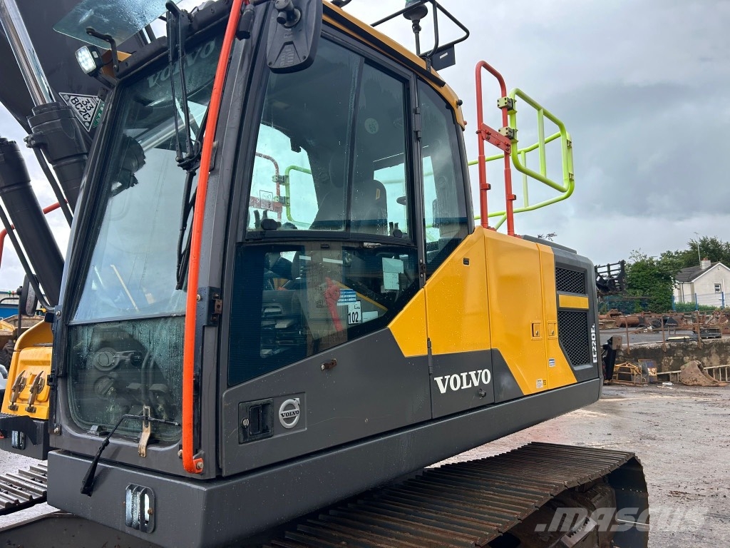 Volvo EC220 EL ( Rotational Piping / New Undercarriage ) 대형 굴삭기 29톤 이상