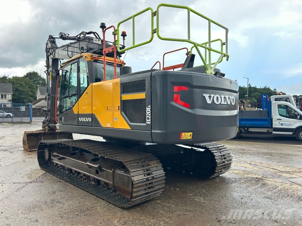 Volvo EC220 EL ( Rotational Piping / New Undercarriage ) 대형 굴삭기 29톤 이상