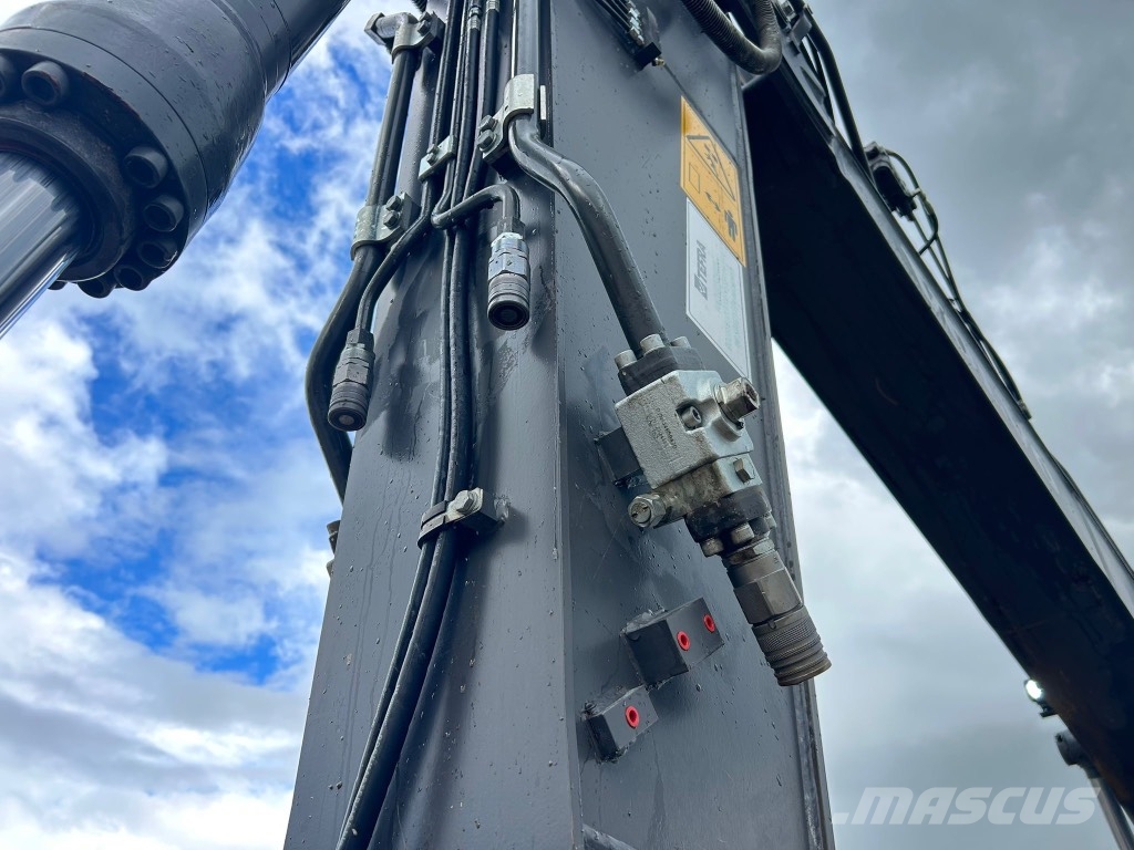 Volvo EC220 EL ( Rotational Piping / New Undercarriage ) 대형 굴삭기 29톤 이상