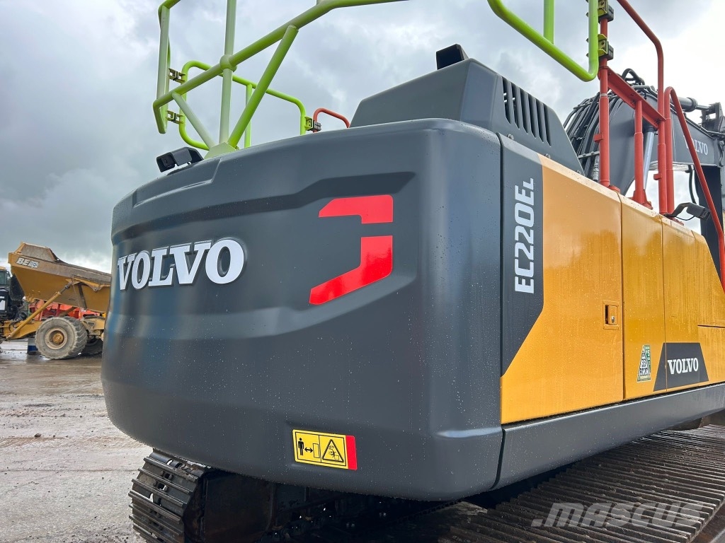 Volvo EC220 EL ( Rotational Piping / New Undercarriage ) 대형 굴삭기 29톤 이상