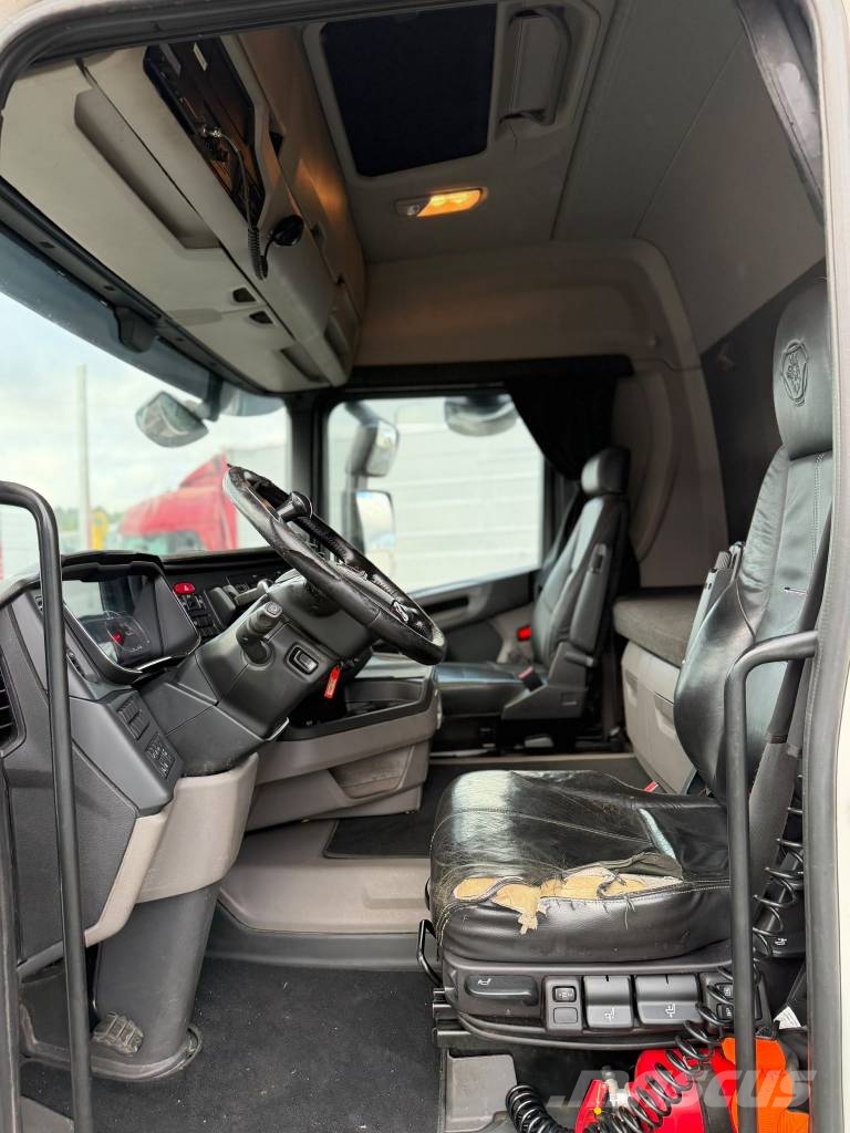 Scania R 540 Holztransportanhänger